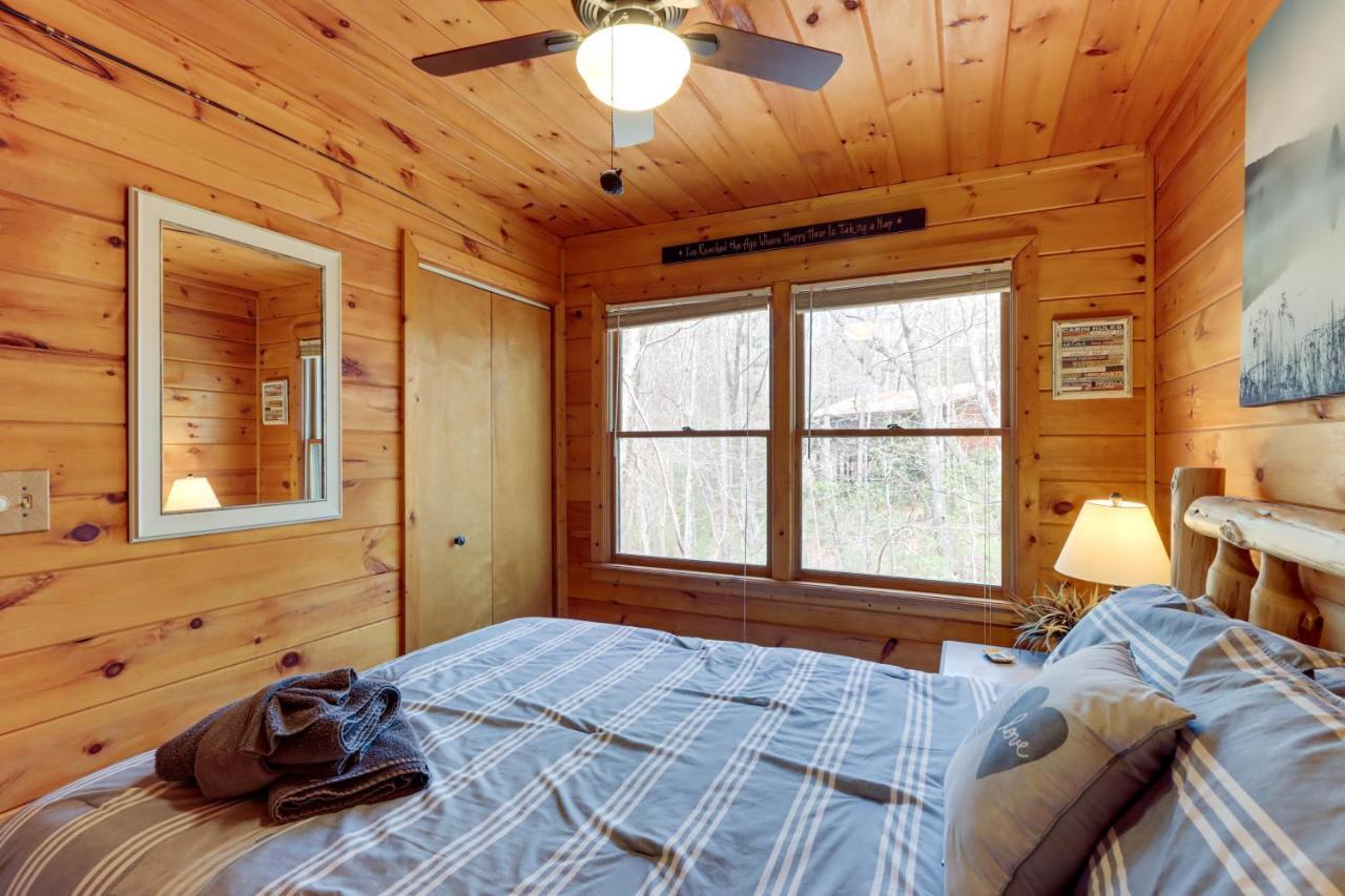 Blue Ridge Cozy Cabin In The Woods With Hot Tub! 외부 사진